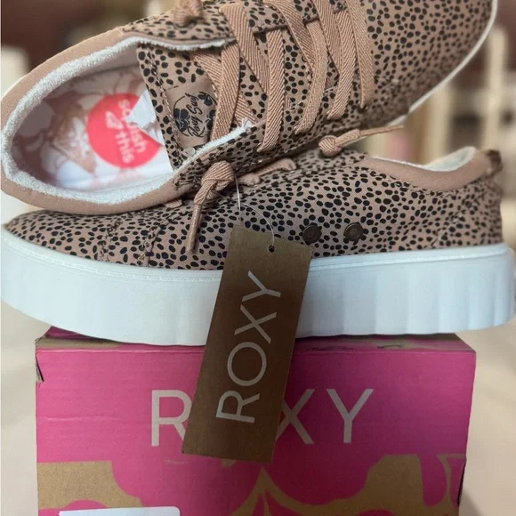 Roxy Leopard Print Sneakers - Picture 3 of 3
